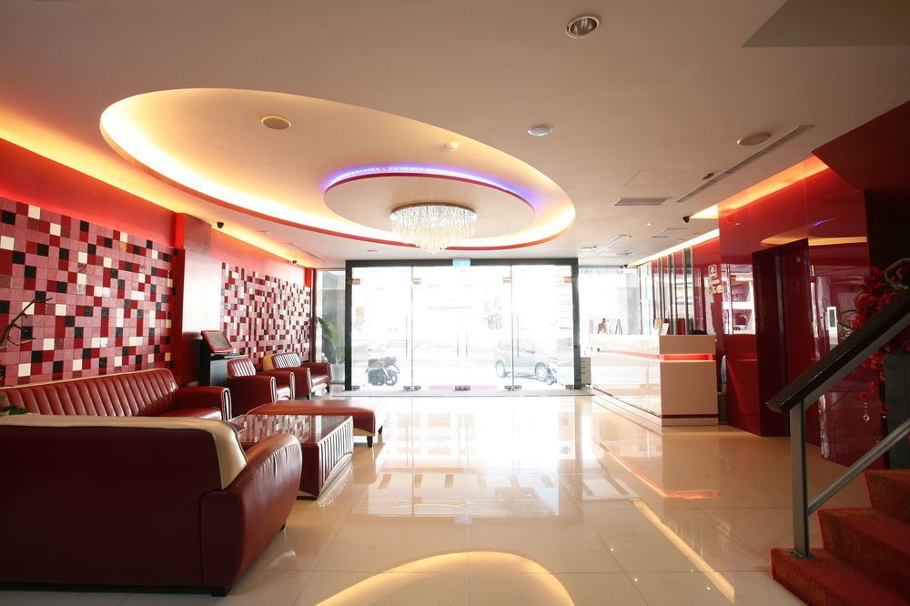 Unique 75 Hotel Taichung Extérieur photo
