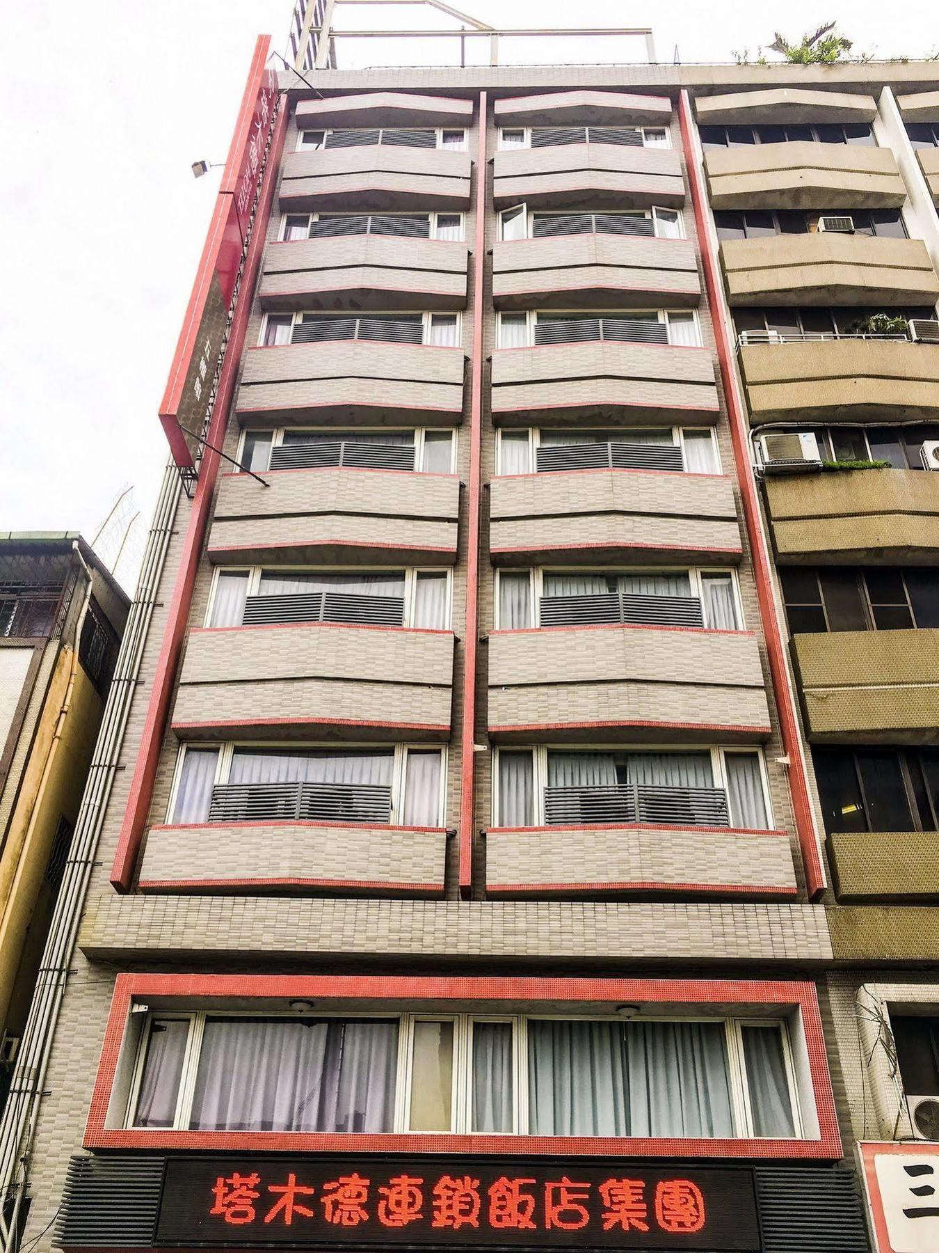 Unique 75 Hotel Taichung Extérieur photo