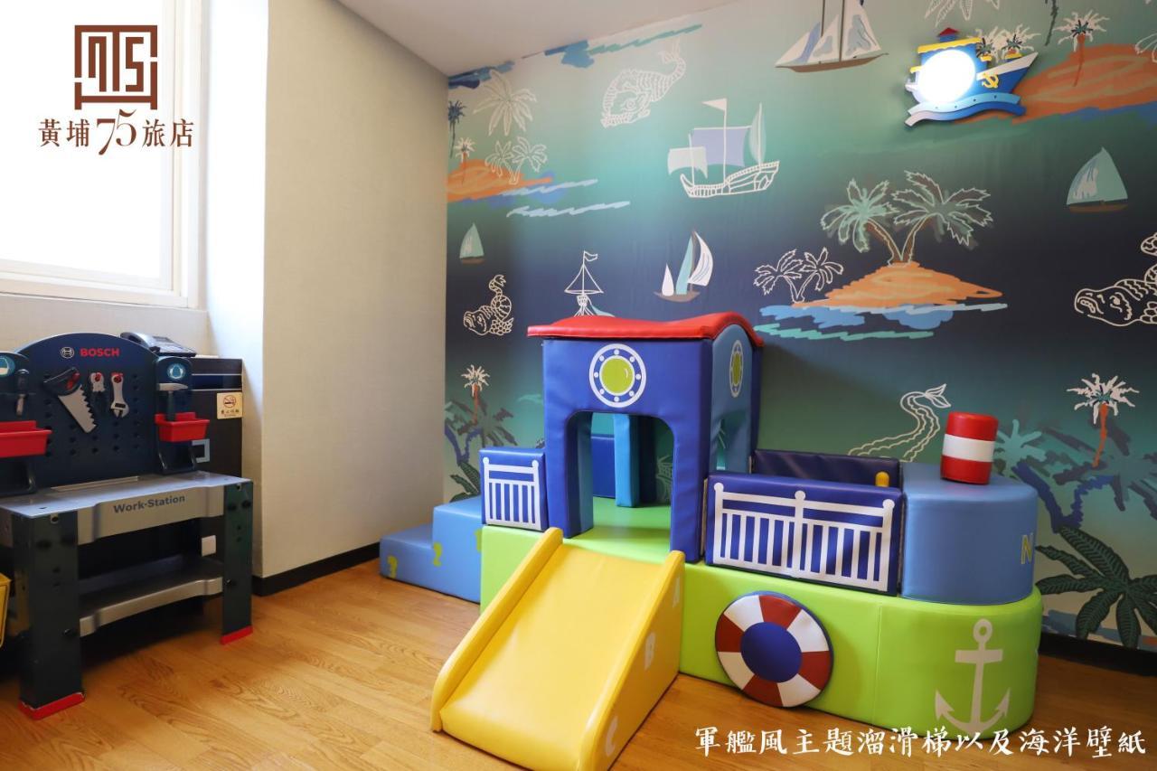 Unique 75 Hotel Taichung Extérieur photo